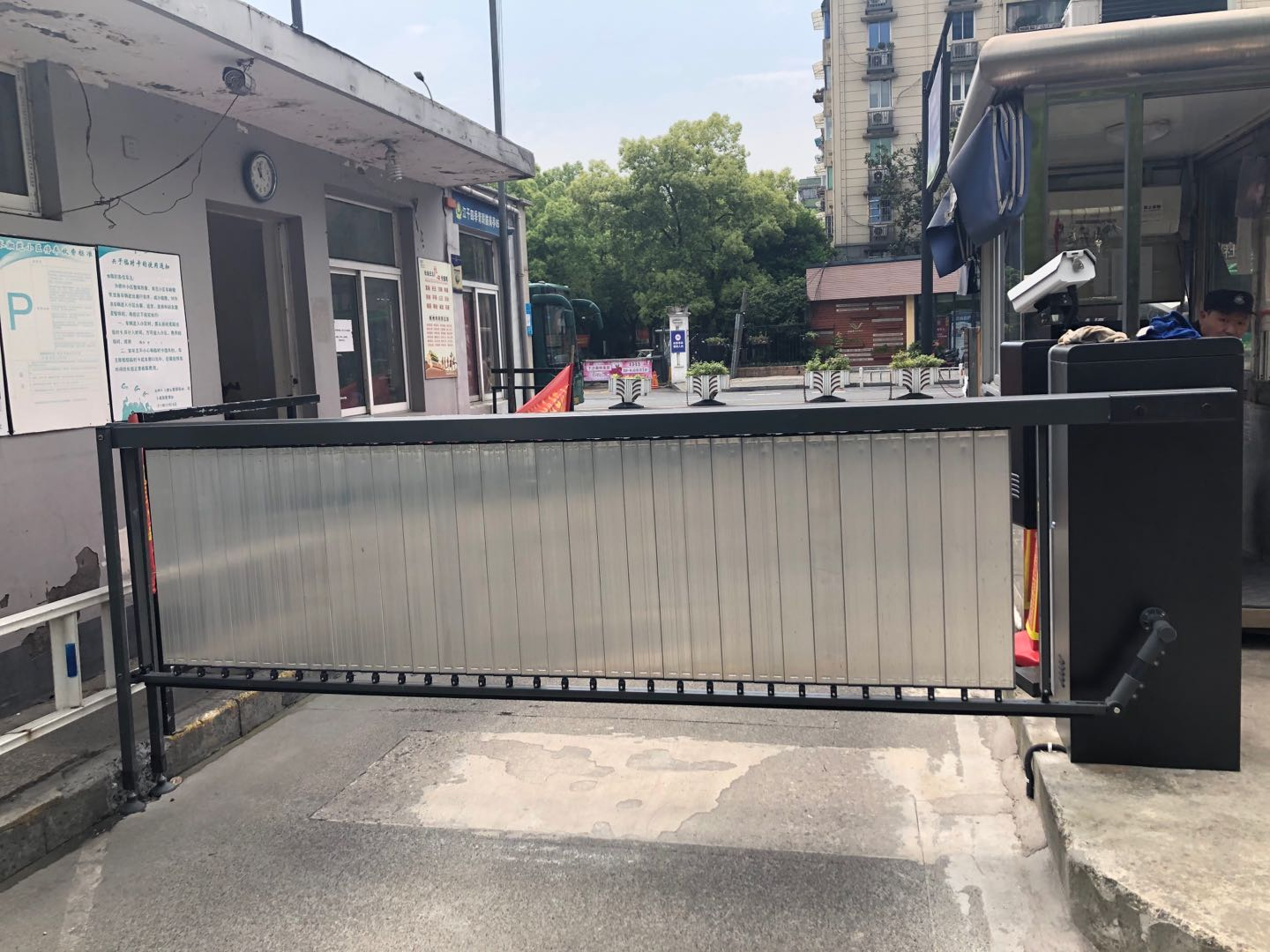 道閘、車牌識別